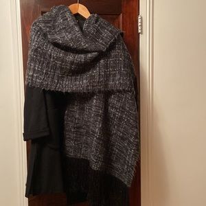 Wool wrap large black & grey 21” x 88”